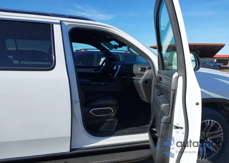 2025 Jeep Wagoneer L Series Ii 4X4 z USA, uszkodzony, nr VIN 1C4SJSBP1SS508965